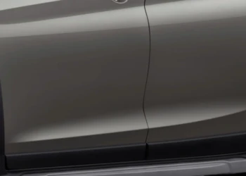 Muscular Side Sill Splash